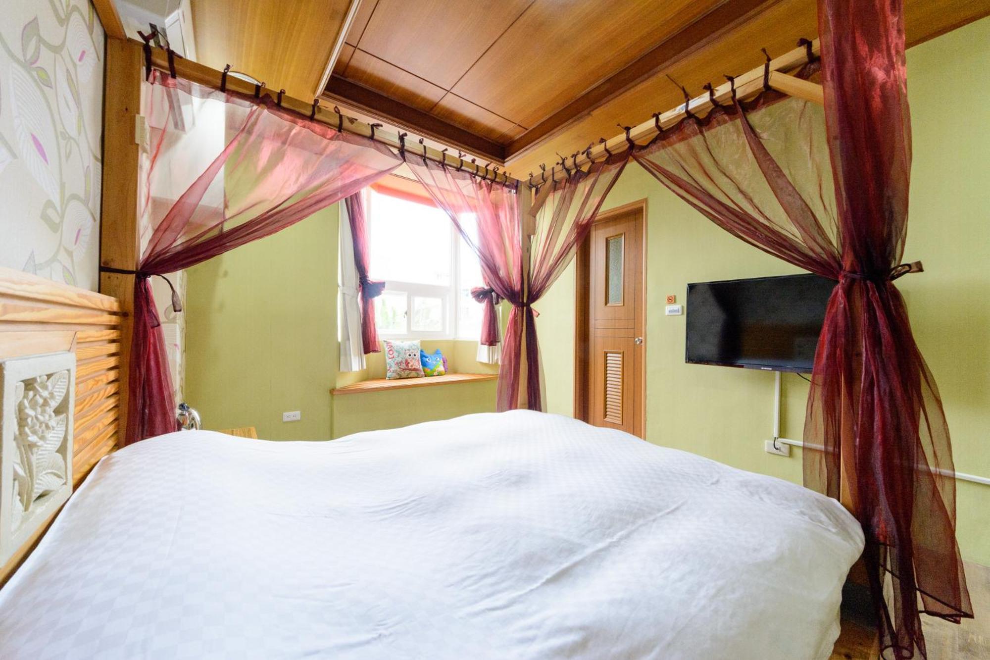 Bed and Breakfast Owl Castle Хуалянь Номер фото