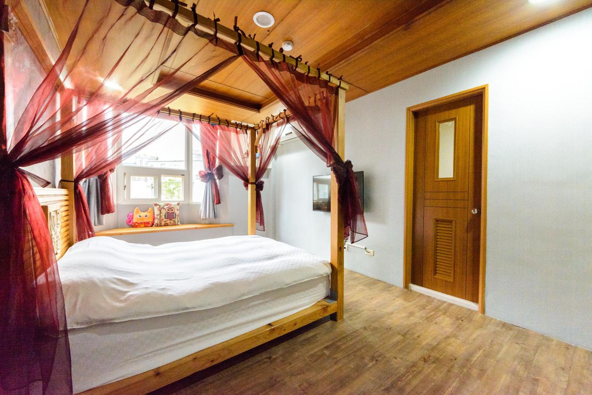 Bed and Breakfast Owl Castle Хуалянь Номер фото