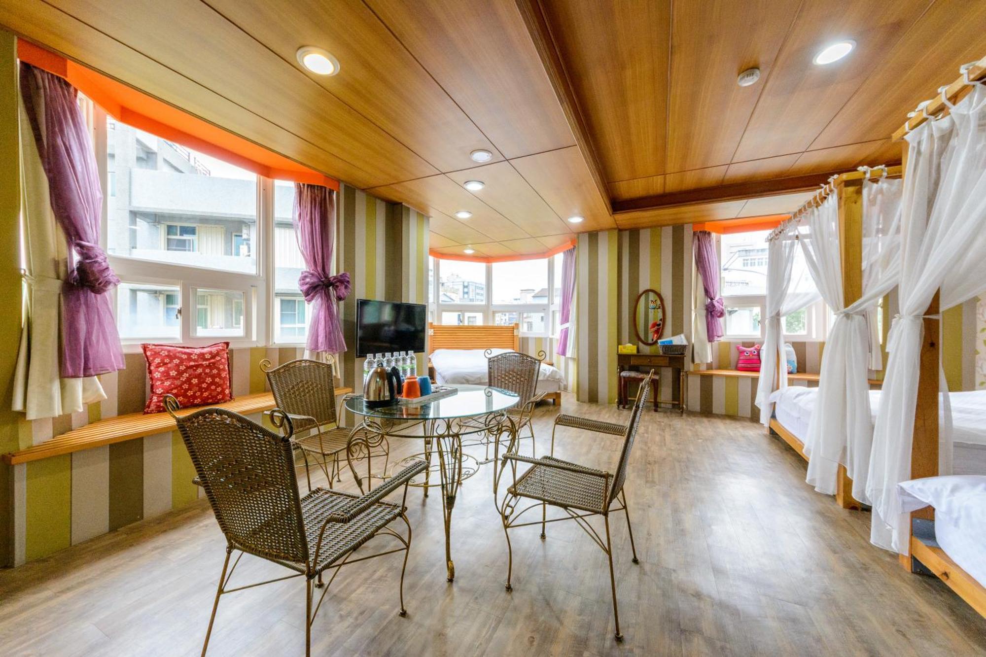 Bed and Breakfast Owl Castle Хуалянь Номер фото