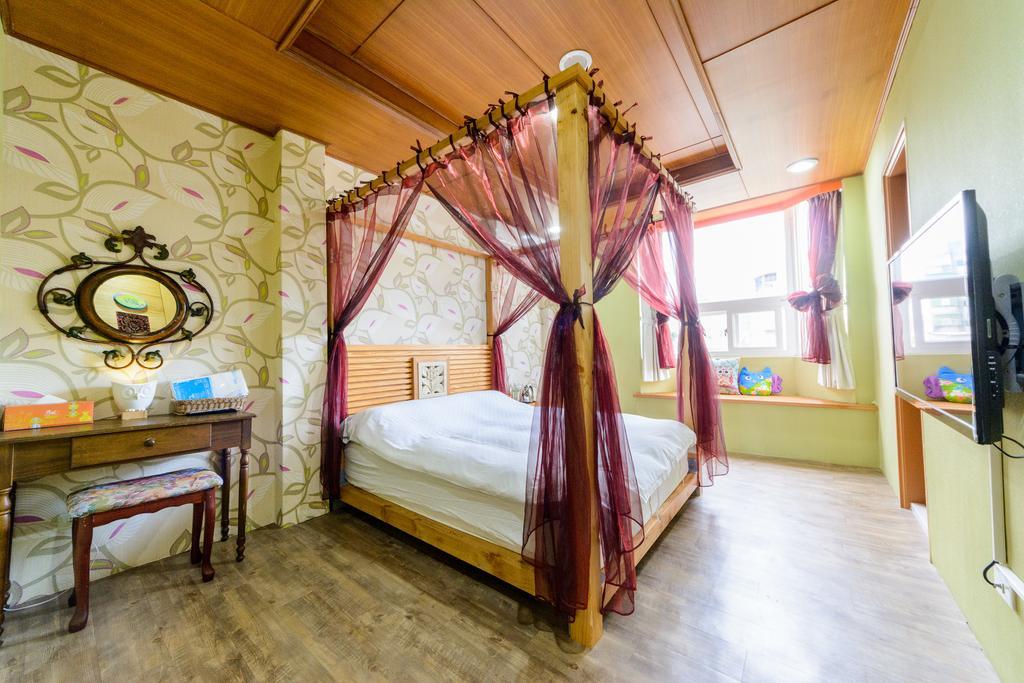 Bed and Breakfast Owl Castle Хуалянь Номер фото